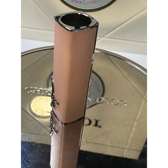 DIOR Addict Refillable Couture Lipstick Case - NO BOX -
MONTAIGNE - Picture 4 of 5